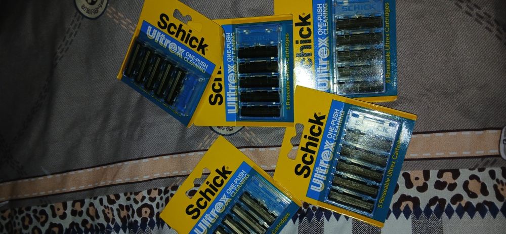 Касети бритвенні Schick