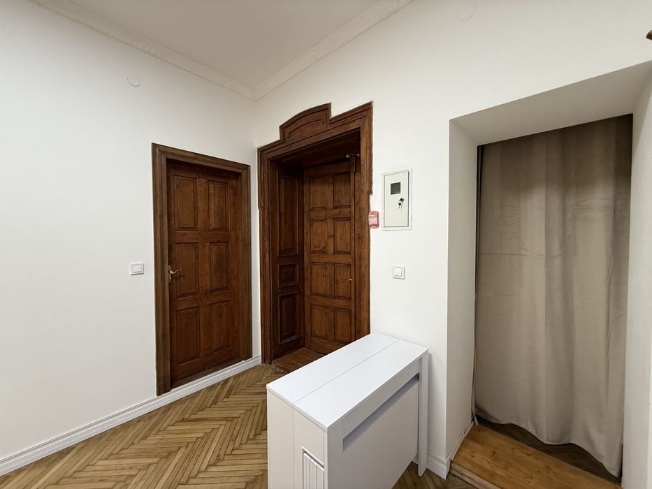 Продаж сучасної фото-студії в центрі м. Надвірна