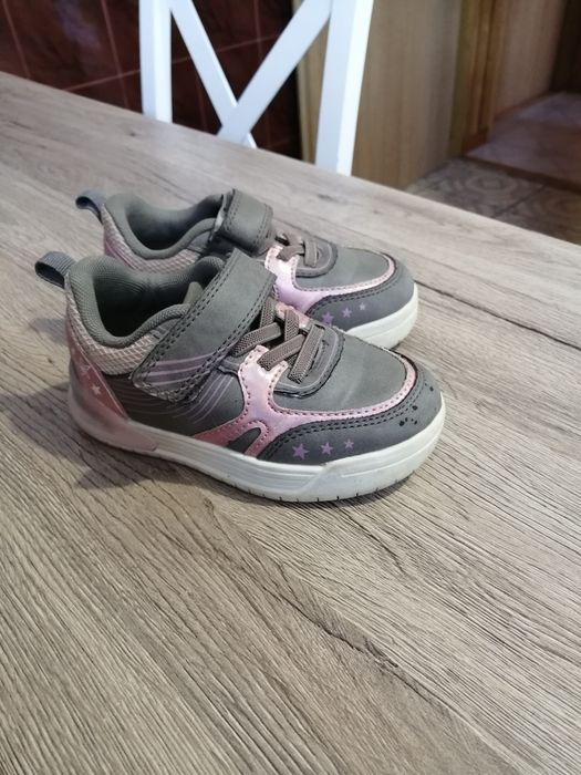 Buty dla dziewczynki rozm 24