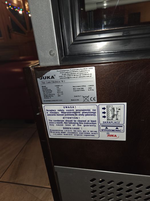 Witryna cukiernicza JUKA