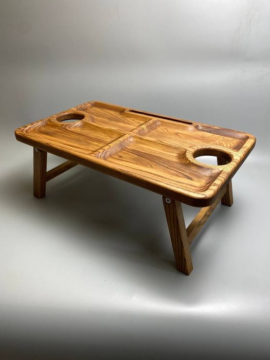 Дерев'яний пивний столик