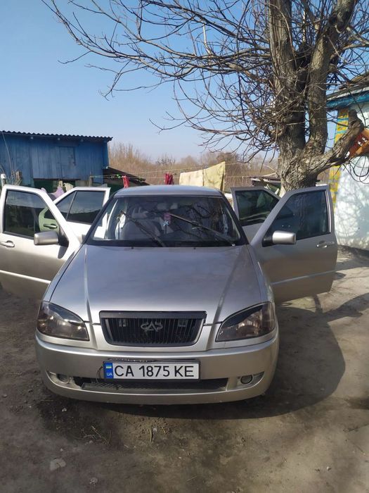 Авто в хорошем состоянии  
Обслуживалась вовремя  

• Кондиціонер, ГУР
• Подогрев сидений    
• Новая резина  зима

. Торг у капота.