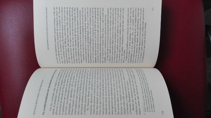 Livro de História Económica