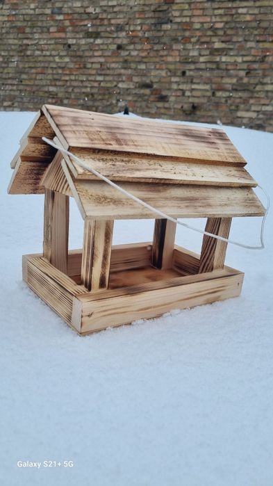 Кормушка для птиц