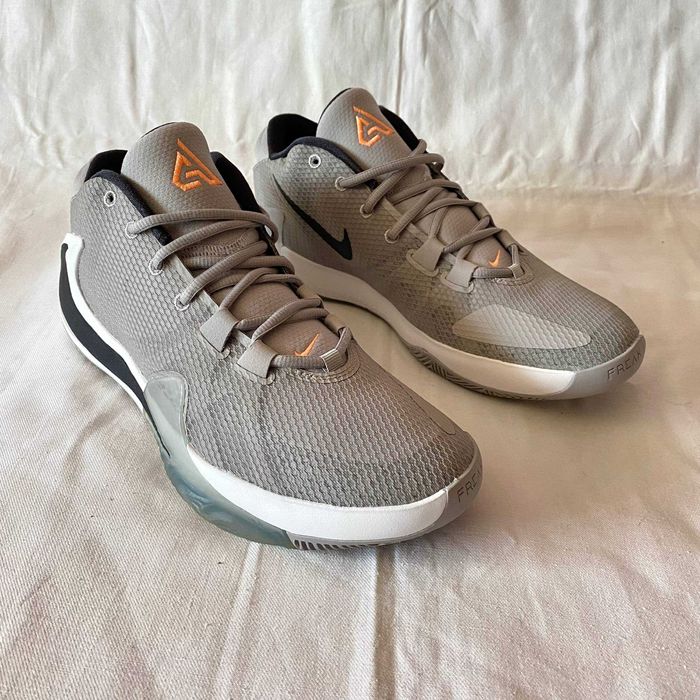 кросівки баскетбольні Nike Zoom Freak 1 (р. 44.5)
