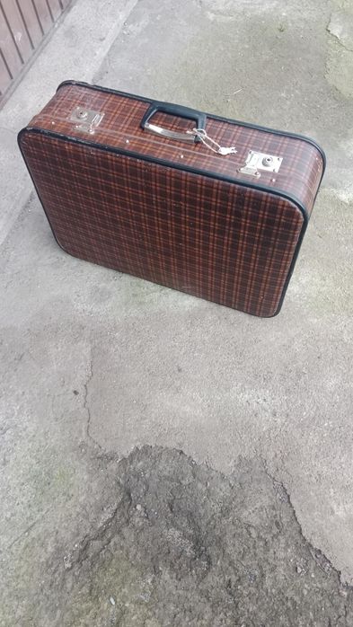 Sprzedam starą walizkę TANIO