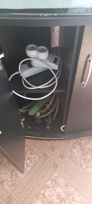 Акваріум кутовий 90 л.