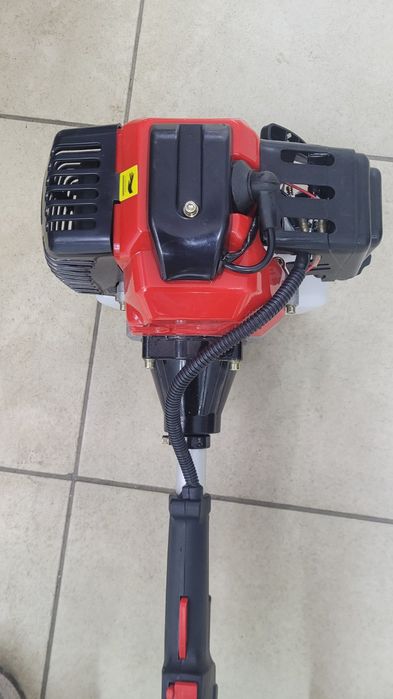 Снігоприбиральна підмітальна машина / мотощітка