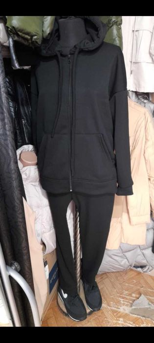 Продам новий костюм спортивний