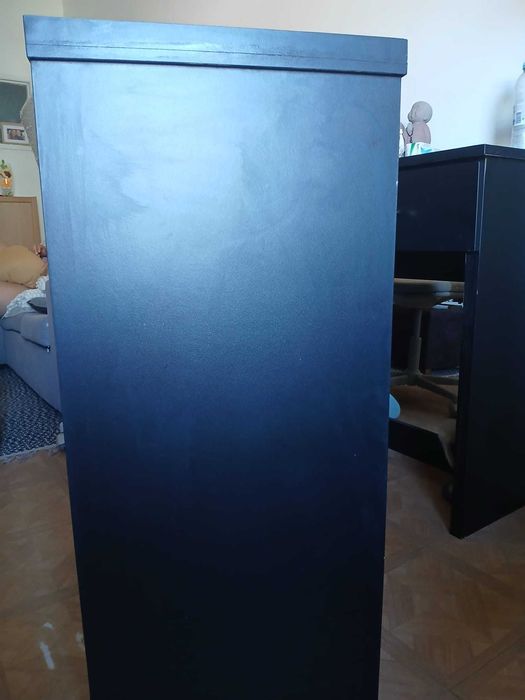 Móvel com duas prateleiras