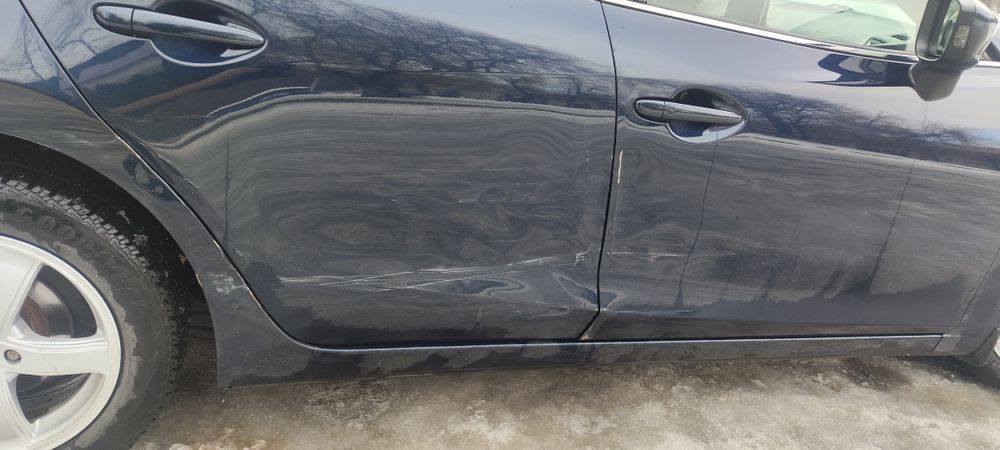 Продам  Mazda 3 2013 рік