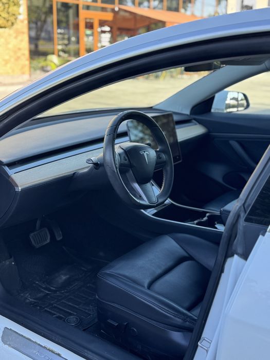 Tesla 3 2019 60kw