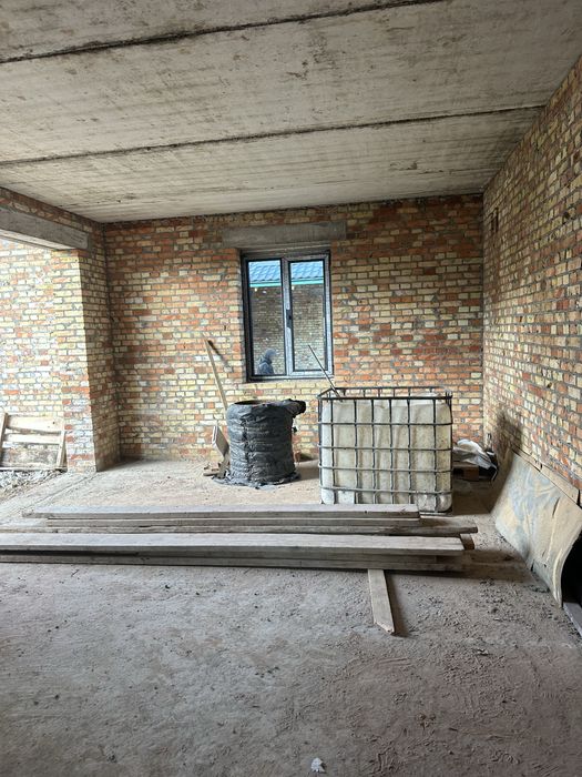 Пропонуємо до продажу  Побудований Будинок в Соснівці зі Своєю Терасою