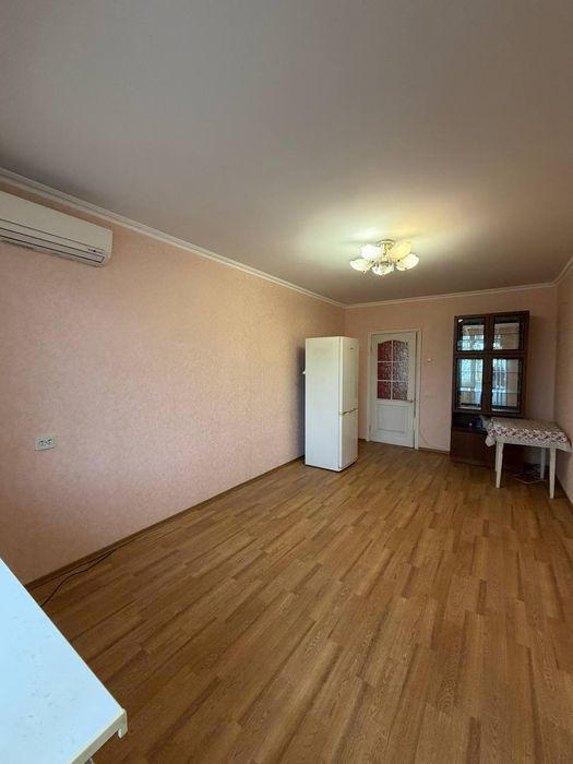 2-й поверх!  Продажа 3-х кімнатної квартири. ( Нива)