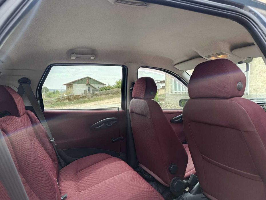 Vendo um punto 1999 a gasolina so Vendo esta impecável foto 3
