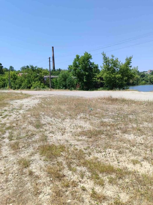 (3) Продам приміщення с.Вендичани Могилів-Подільський р-н 0925