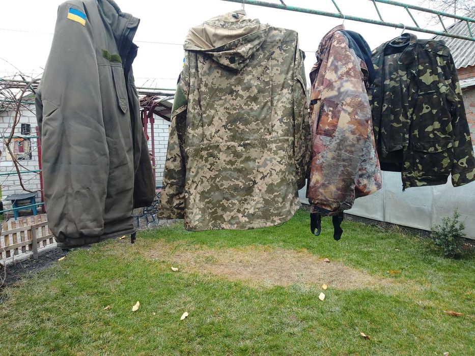 Продам куртки осень-зима бу ( в описи) 52-54 р.