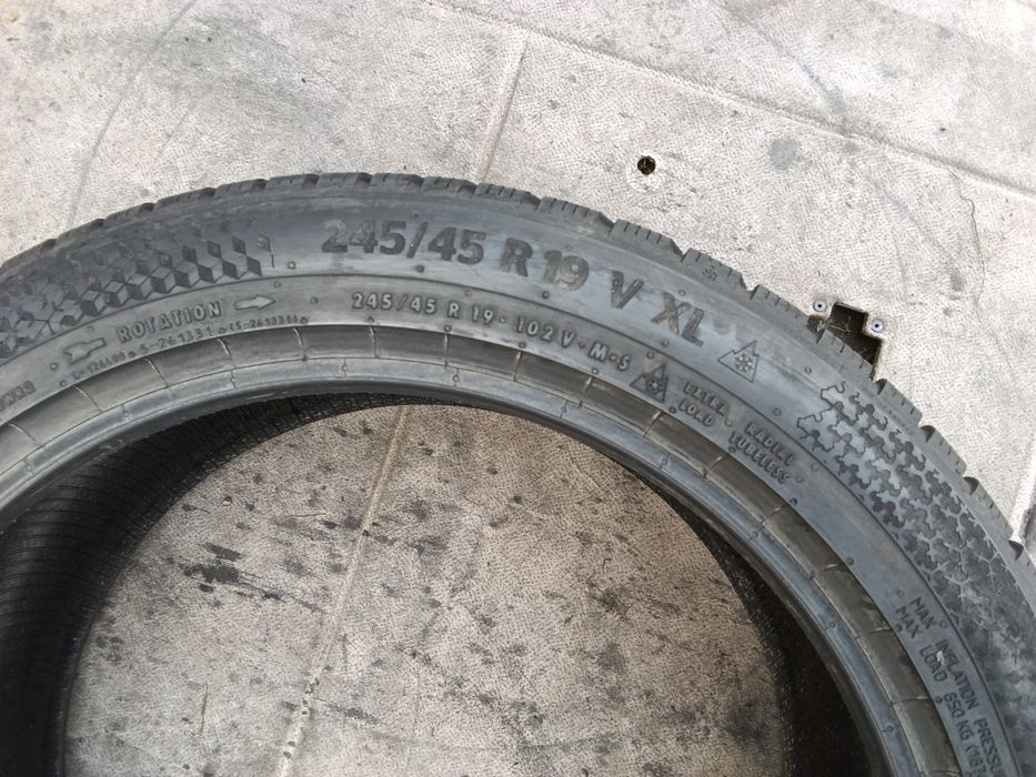 Продам шини 245/45R19