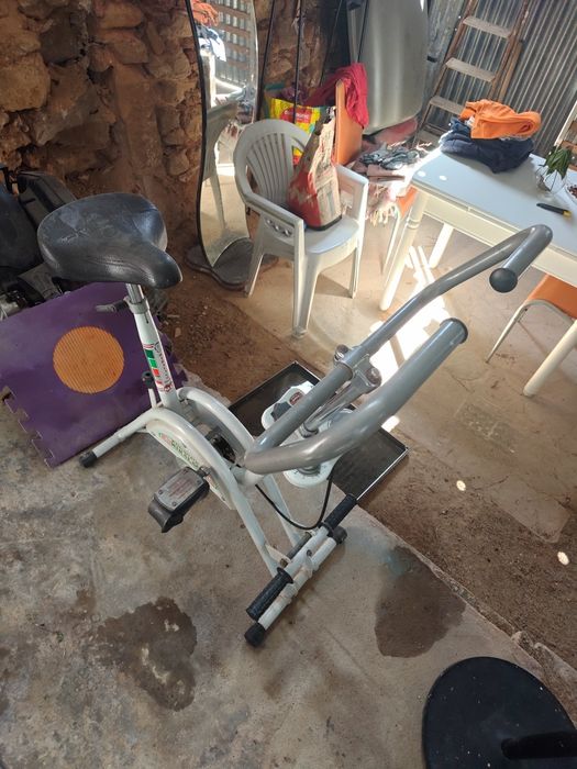 Vendo bicicleta para exercícios