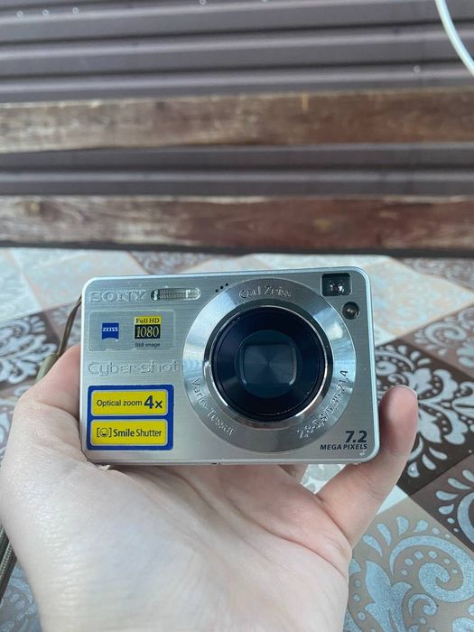 Фотоапарат Sony cyber-shot 7.2