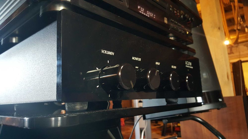 Wzmacniacz integra Sac Icon akrylowy bardzo ładny