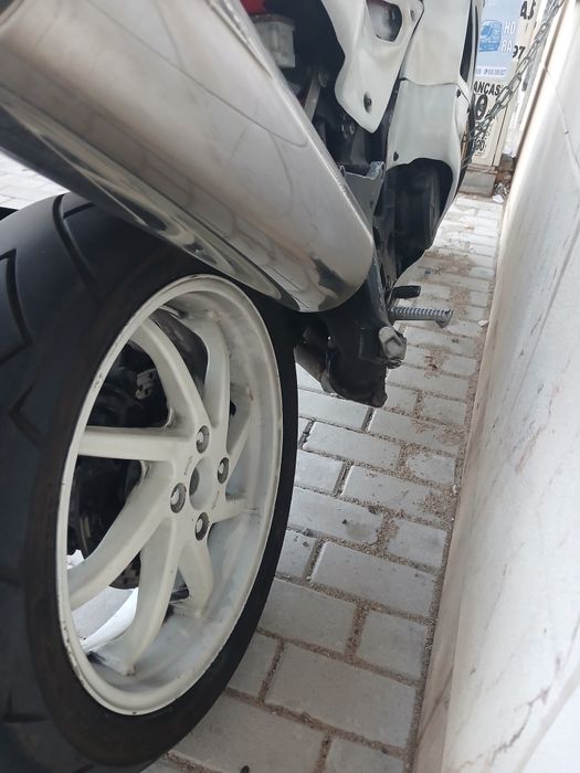 Vendo VFR 750 RC 36 1