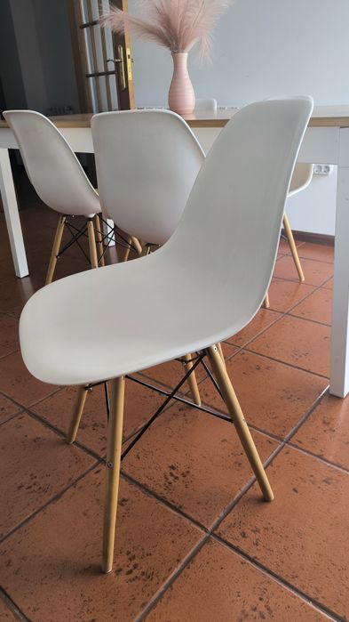 Mesa 6 lugares c/ 4 cadeiras