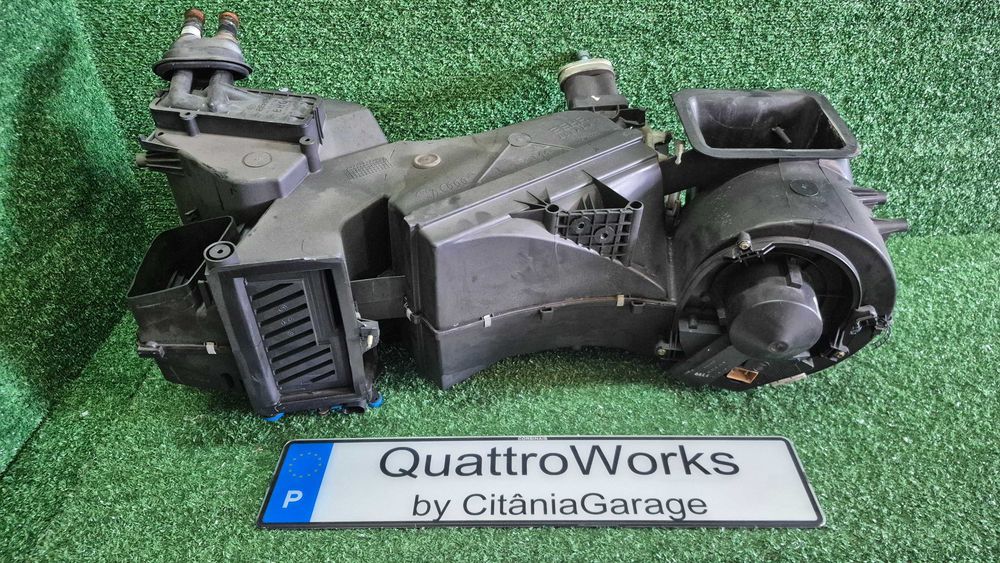 Caixa Sofagem Ar Condicionado Audi A4 B5 8D Ref. 8D1.820005J Original