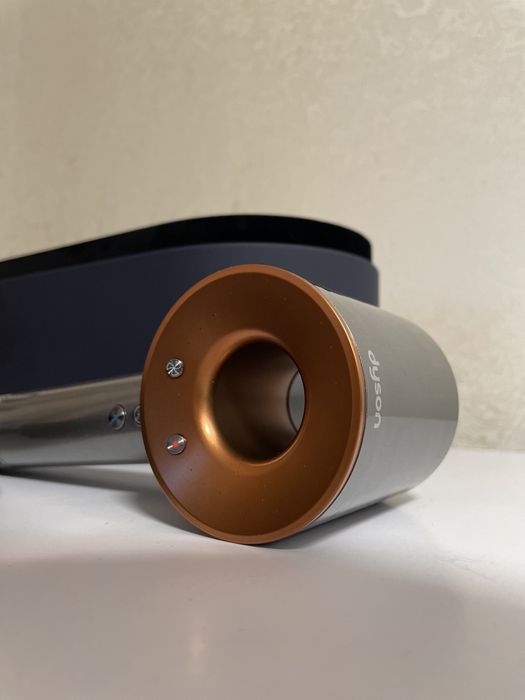 Фен Dyson Supersonic