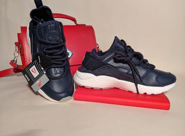 Кроссовки Nike