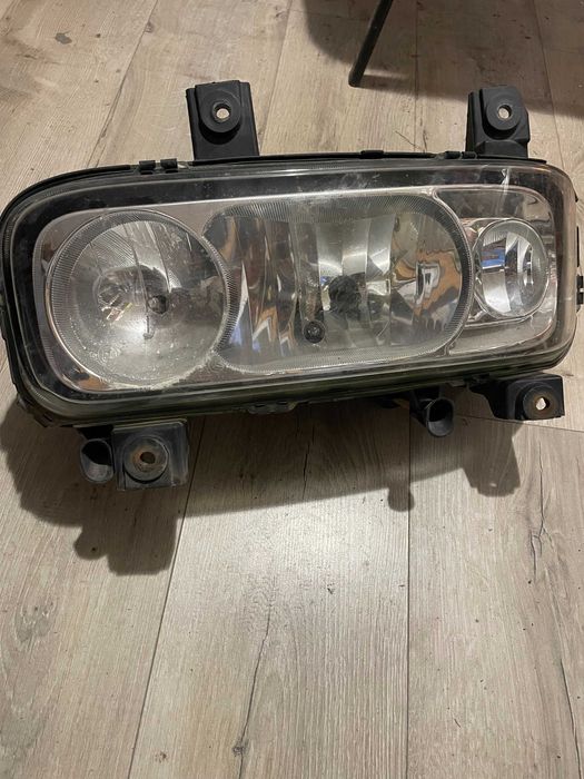 lampa reflektor przód lewy kierowca mercedes atego