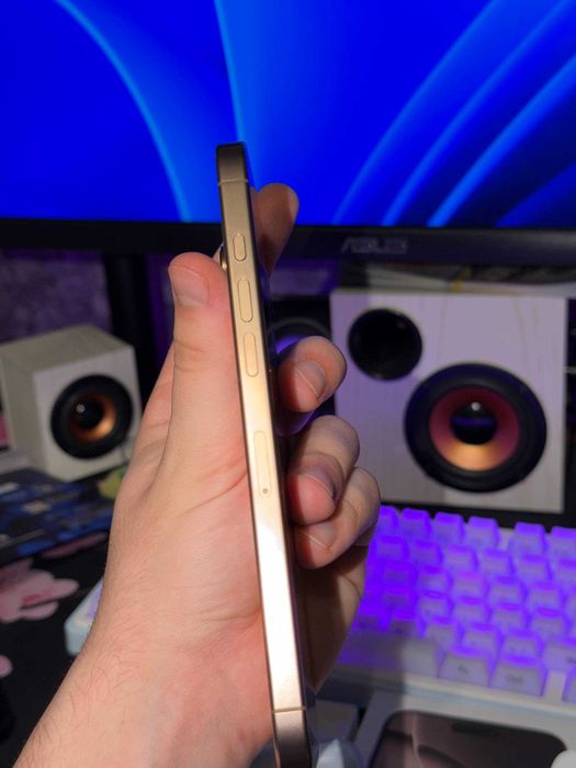 iPhone 16 Pro Max 256 Gb Desert Titanium Батарея 93%