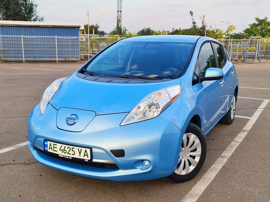 Аренда Ниссан Лиф,  Nissan Leaf, аренда єлектромобиля