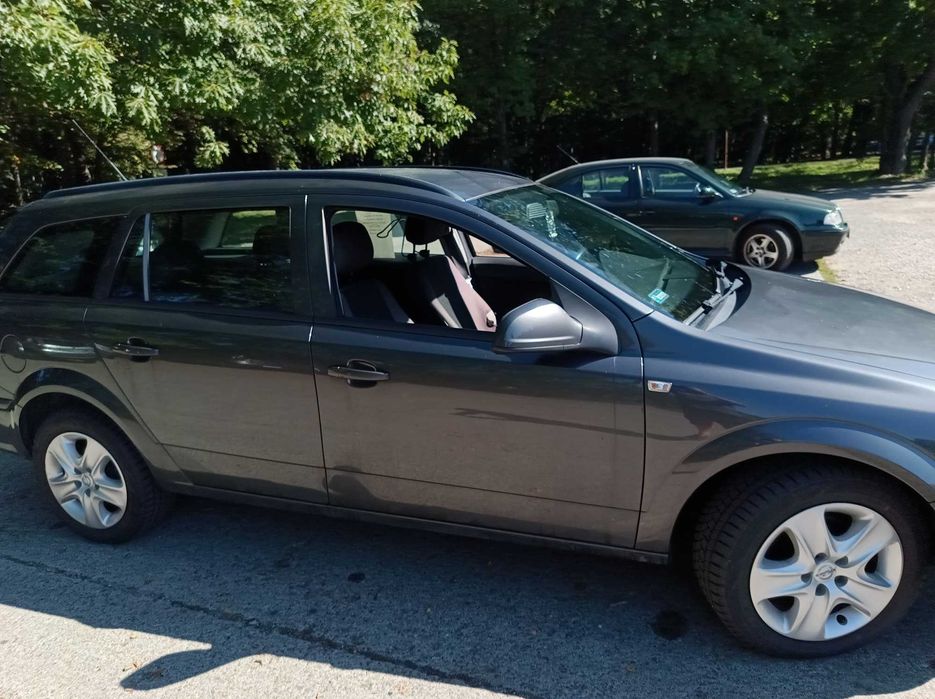 Opel Astra rok prod 2012