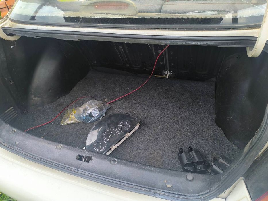 Автомобіль Daewoo Sens 1.3