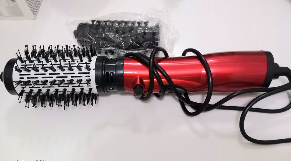 Escova eletrica de esticar e enrolar