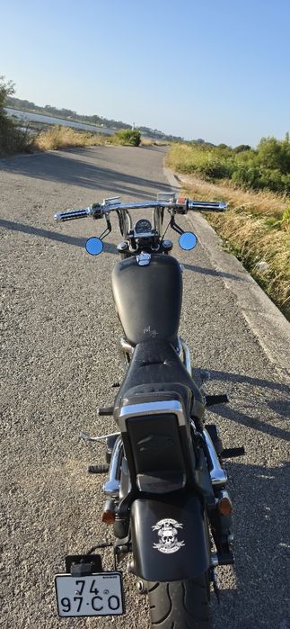 Suzuki Intruder VS800