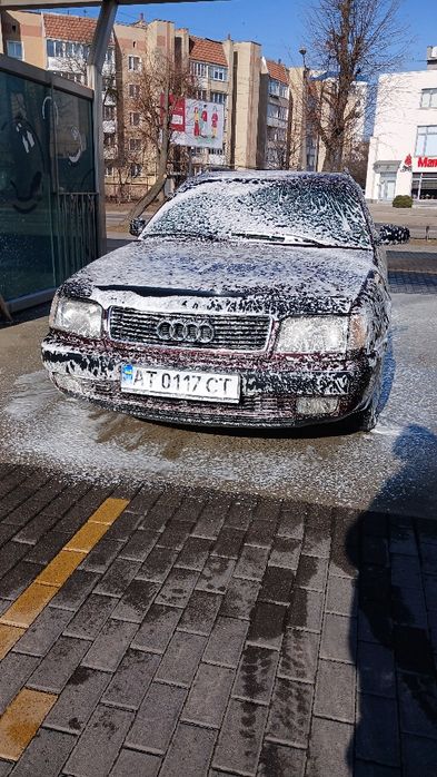 Продається Ауді 100
