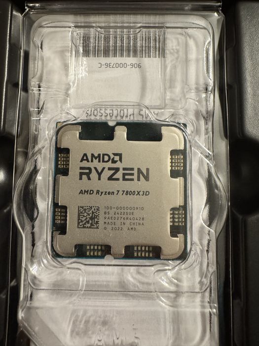 新品未使用　AMD Ryzen 7 7800X3D Amazon | AMD CPU CPU Ryzen 7 7800X3D, without Cooler 4.2GHz