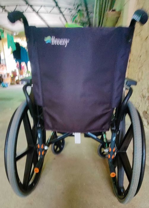Cadeira de Rodas Breezy Premium - Como Nova