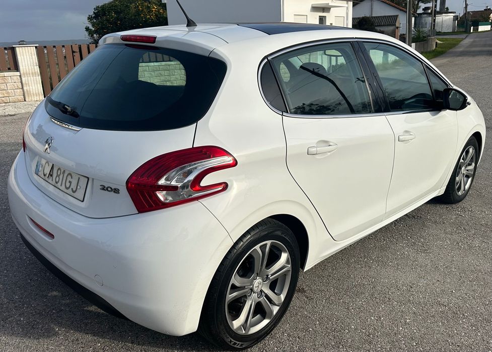 Peugeot 208 1.4HDI Panorâmico