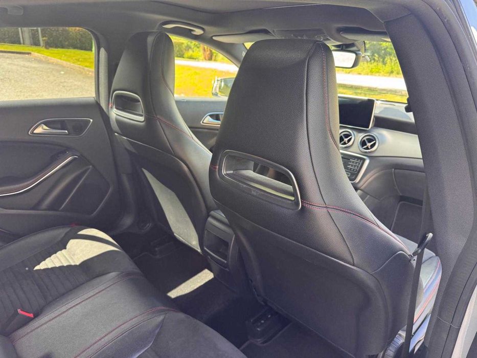 CLA 220 com Revisões da Mercedes