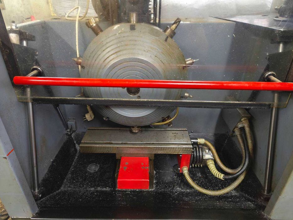 Фрезерний верстат з ЧПУ Emco