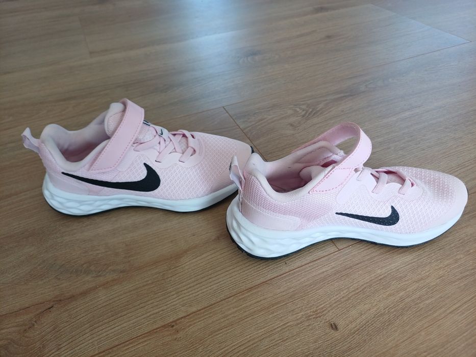 Adidasy buty dziecięce Nike Revolution 6 NN (PSV) Roz. 29,5