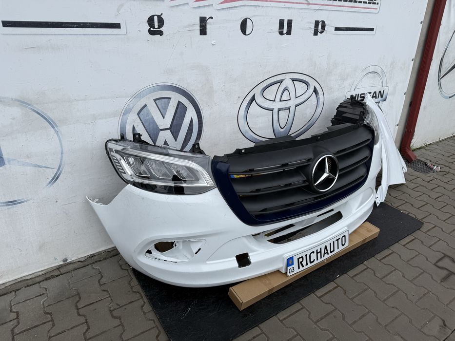 Бампер морда передок Mercedes Sprinter W907/910 (фара фари крило решітка) Спрінтер 907