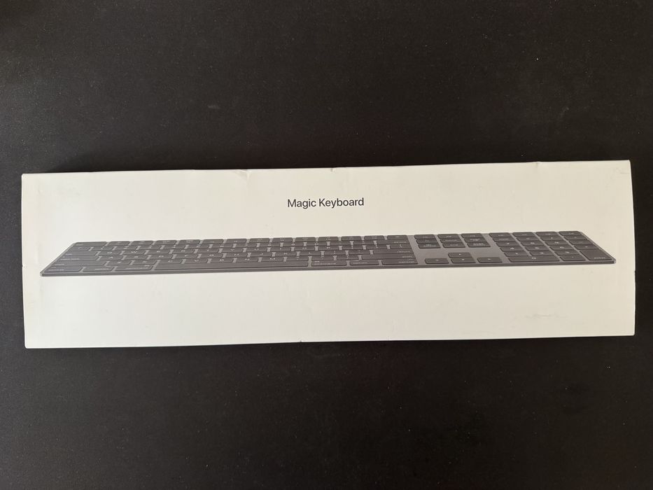 Apple Magic Keyboard c/ teclado numérico SEM Touch ID