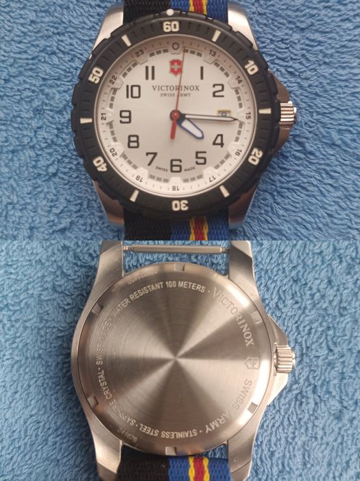 Часы  Victorinox