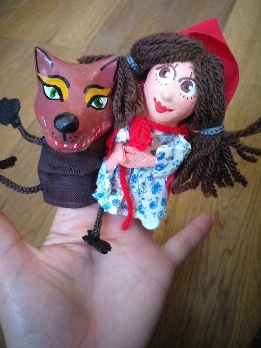Dois fantoches de dedo Capuchinho Vermelho e Lobo - artesanato
