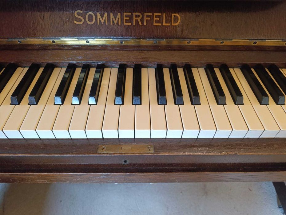 Pianino B. Sommerfeld