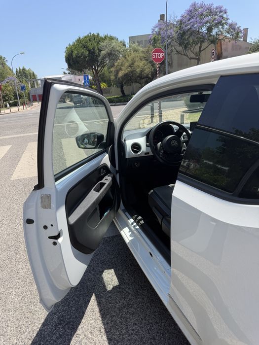 VW UP! White 1.0